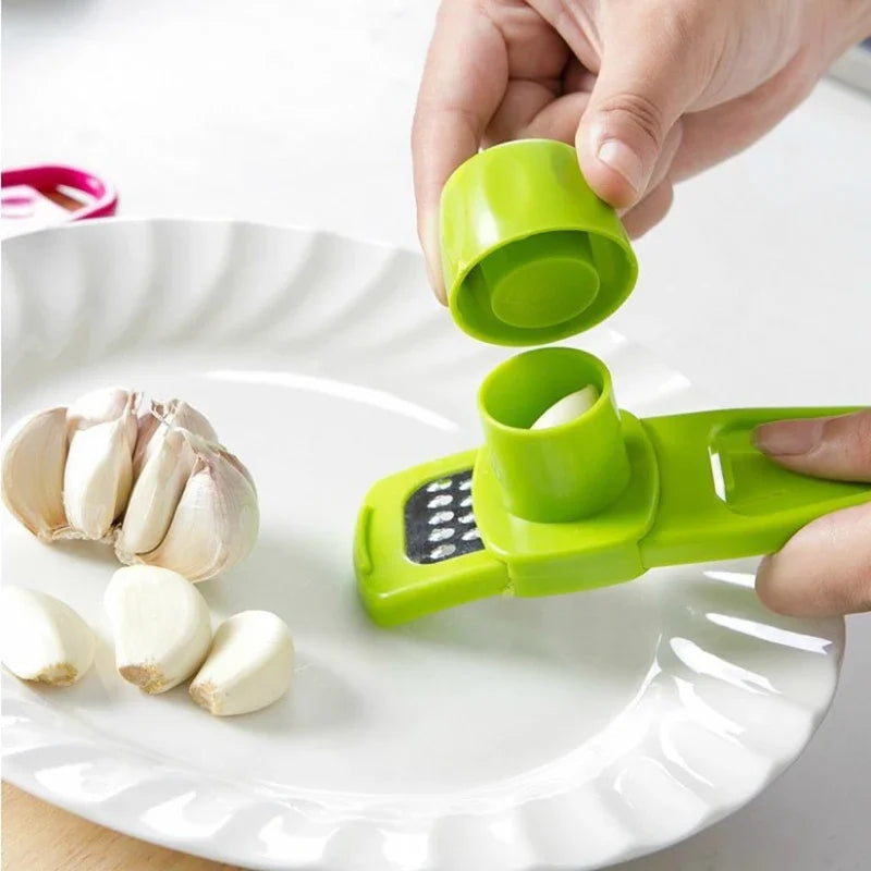 Mini Manual Garlic Grinder – Handheld Garlic Press & Masher for Kitchen, Creative Green Cooking Gadget