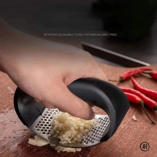 Stainless Steel Garlic Press Crusher – Manual Garlic Mincer & Chopper Tool for Fruits, Vegetables & Kitchen Prep