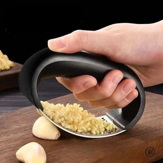 Stainless Steel Garlic Press Crusher – Manual Garlic Mincer & Chopper Tool for Fruits, Vegetables & Kitchen Prep