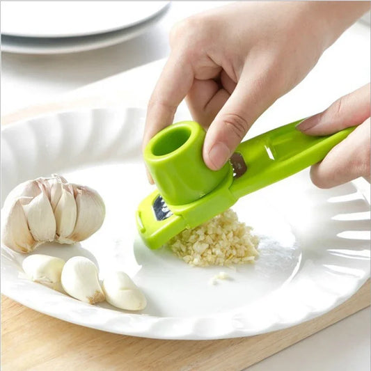 Mini Manual Garlic Grinder – Handheld Garlic Press & Masher for Kitchen, Creative Green Cooking Gadget